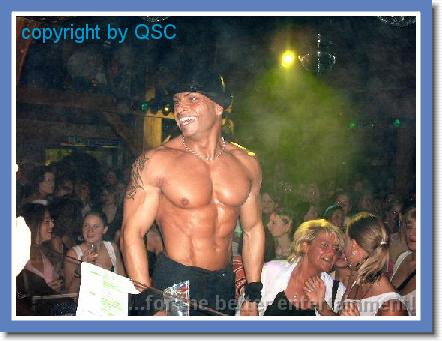 men stripper strip show_0000010.jpg